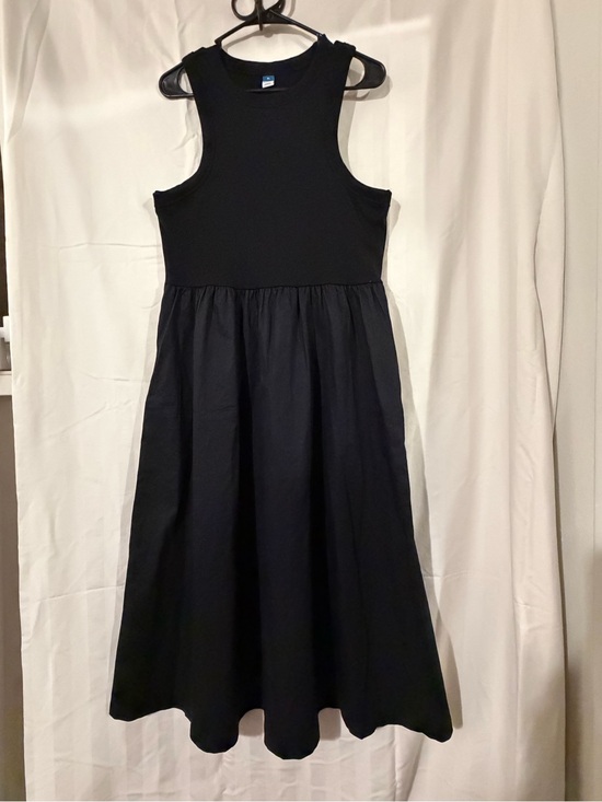 Old Navy Dresses & Skirts - Old Navy Black Sleeveless Fit & Flare Midi Dress